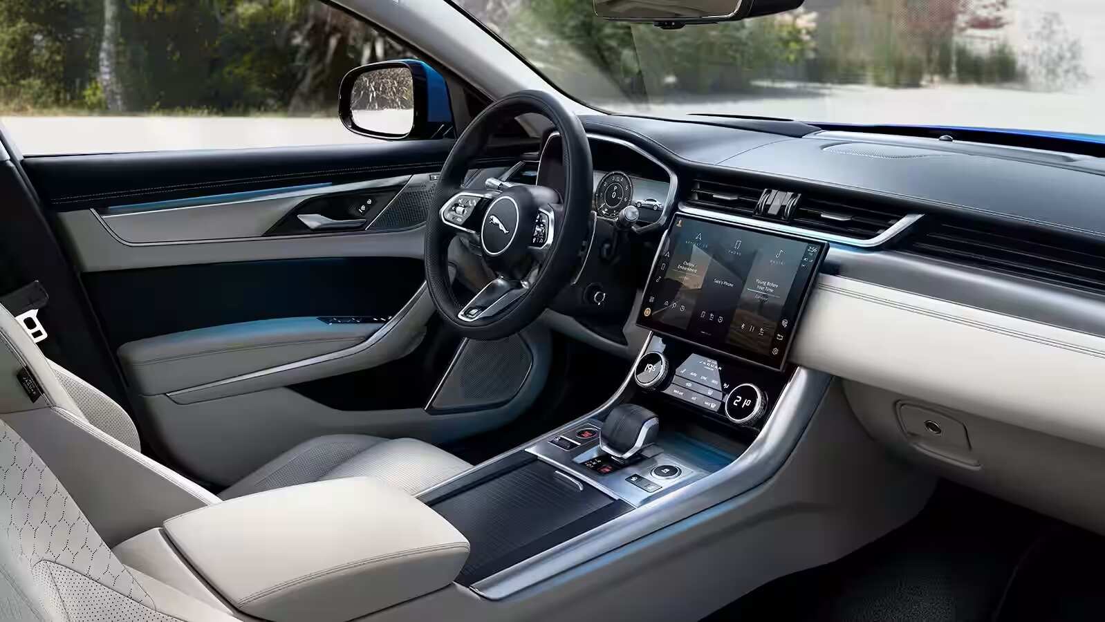 Jaguar Cockpit